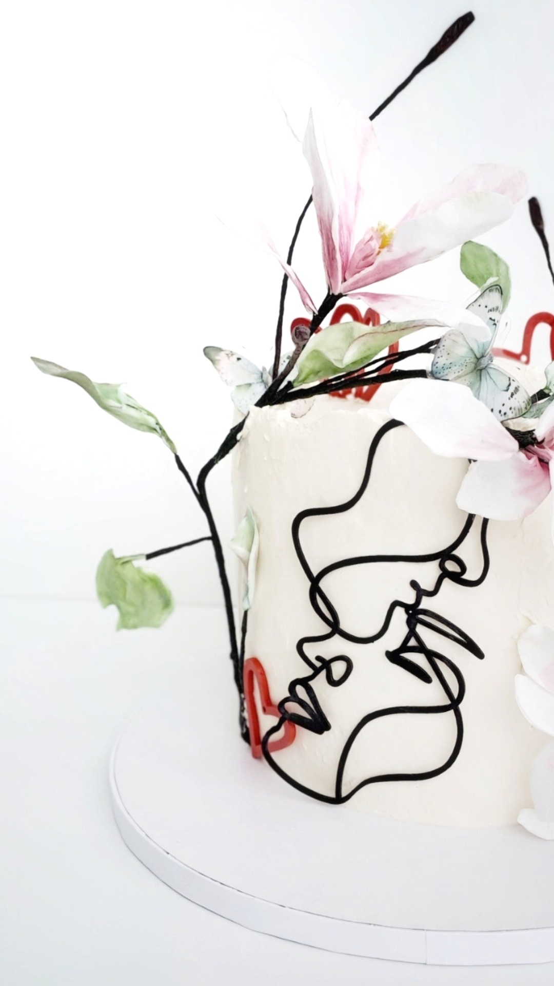 Hand-painted artistic cake with botanical details – bespoke cakes Tenerife
