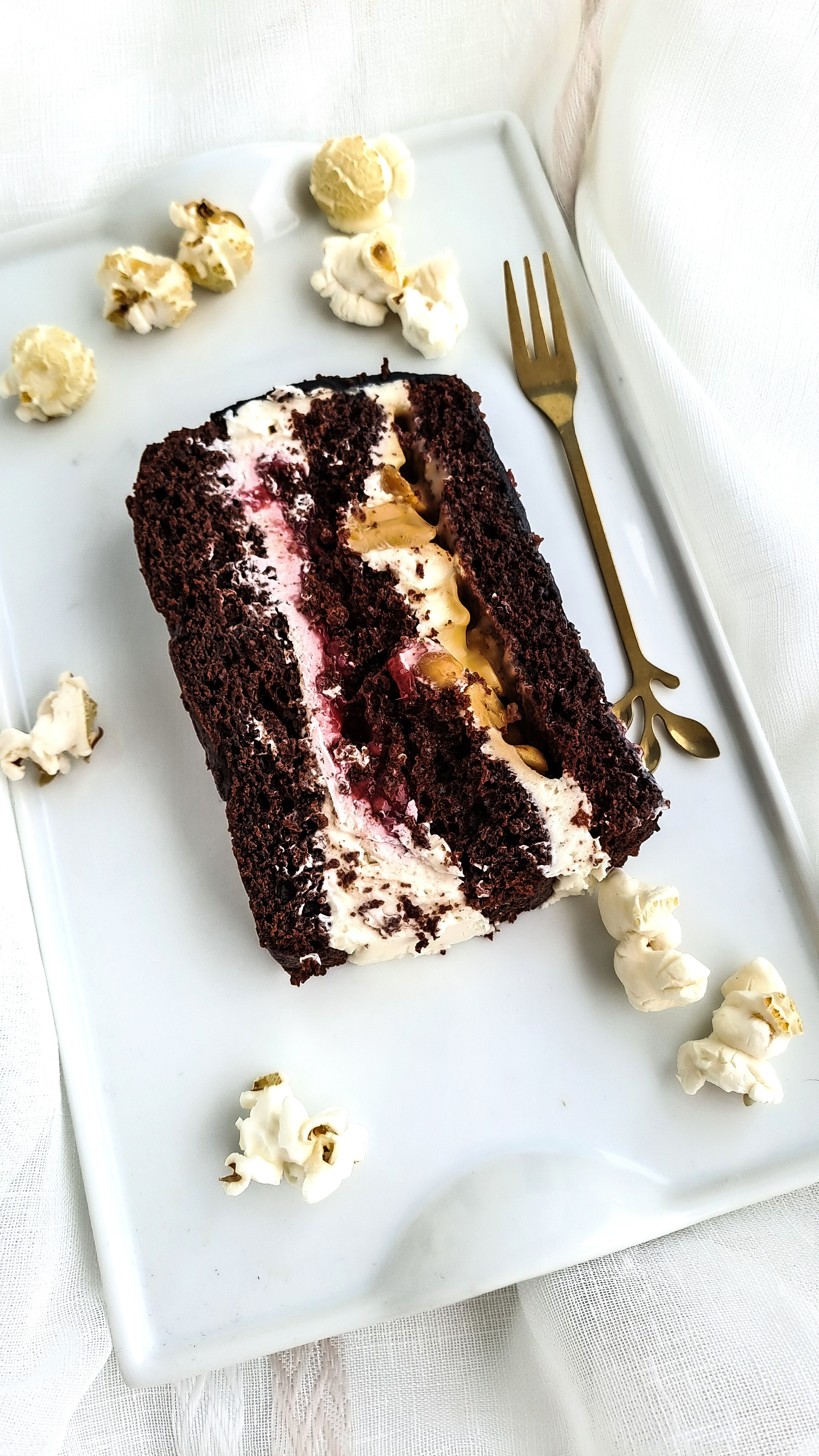 Cake cross-section revealing beautiful layers and flavours – bespoke cakes Canary Islands